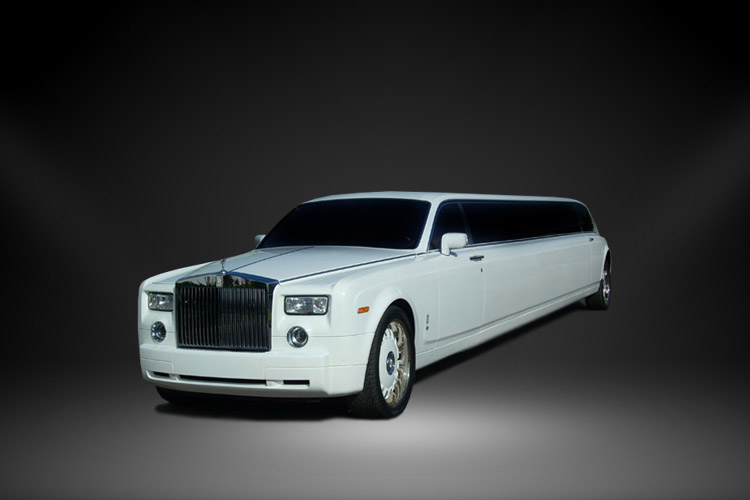 la Rolls Royce 6 pass. Limo White Or Black